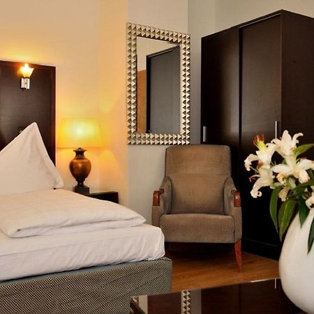 Hotel Restaurant Arche Stuttgart Kültér fotó